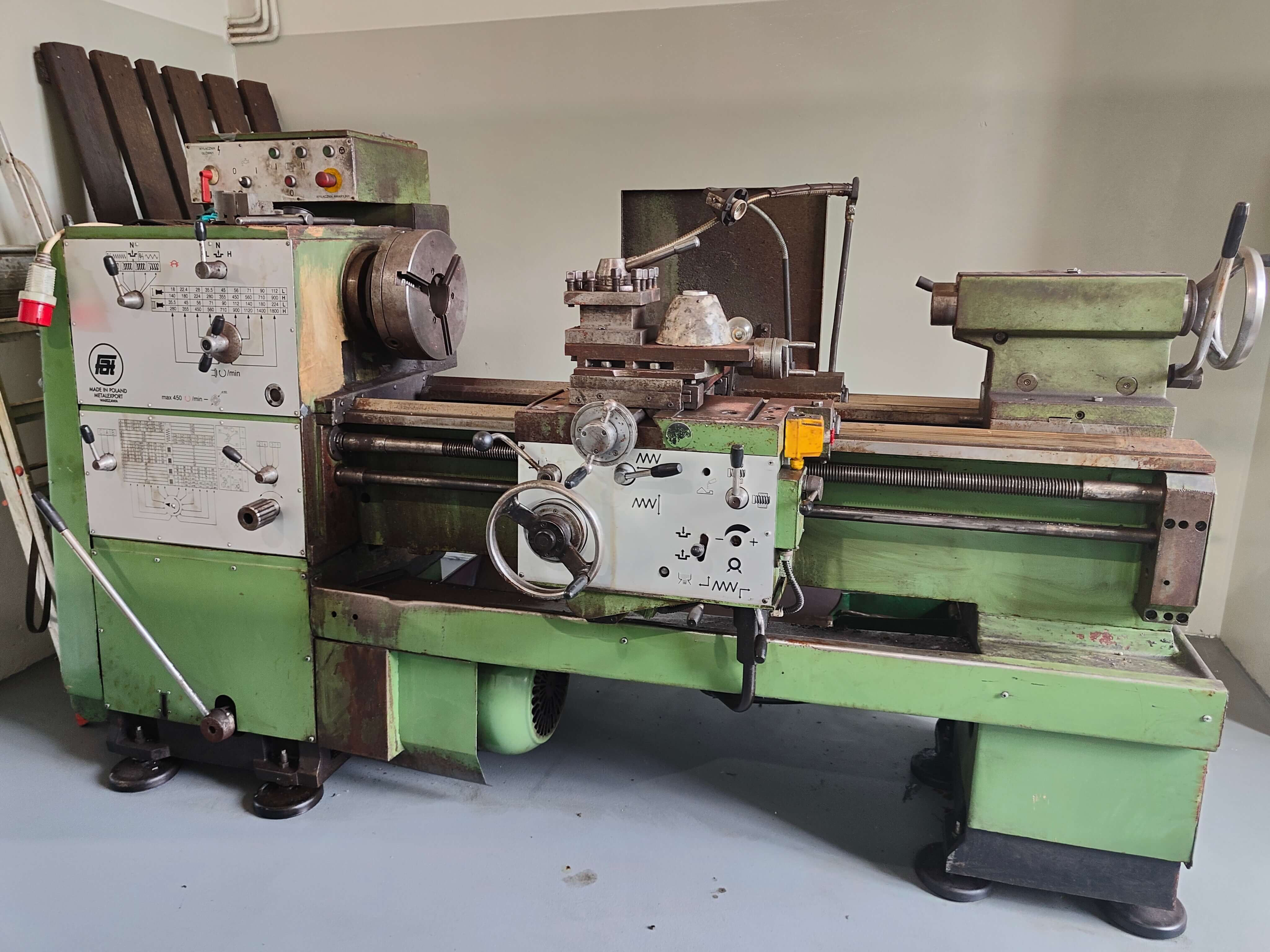 Tokarka konwencjonalna TUE 40