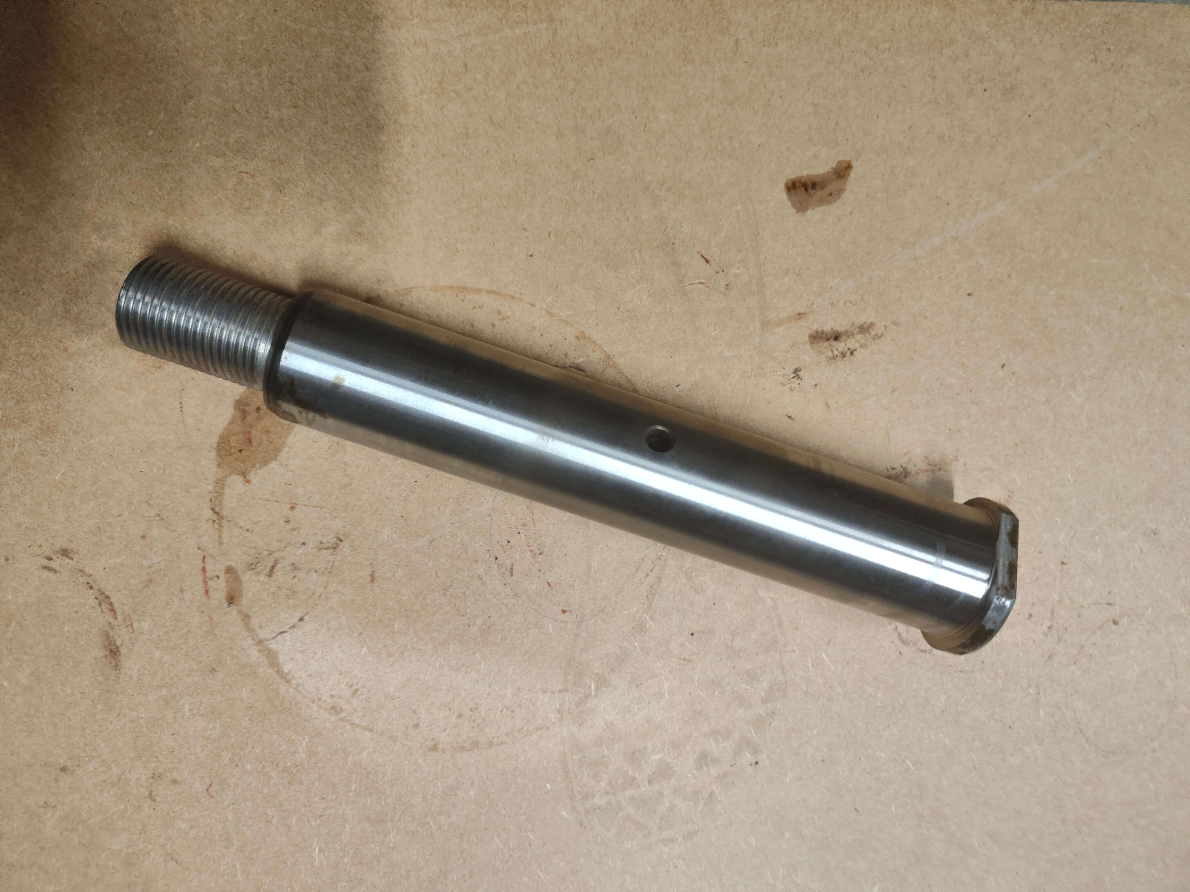 Sworzeń dźwigni zwrotnicy do Ostrówka