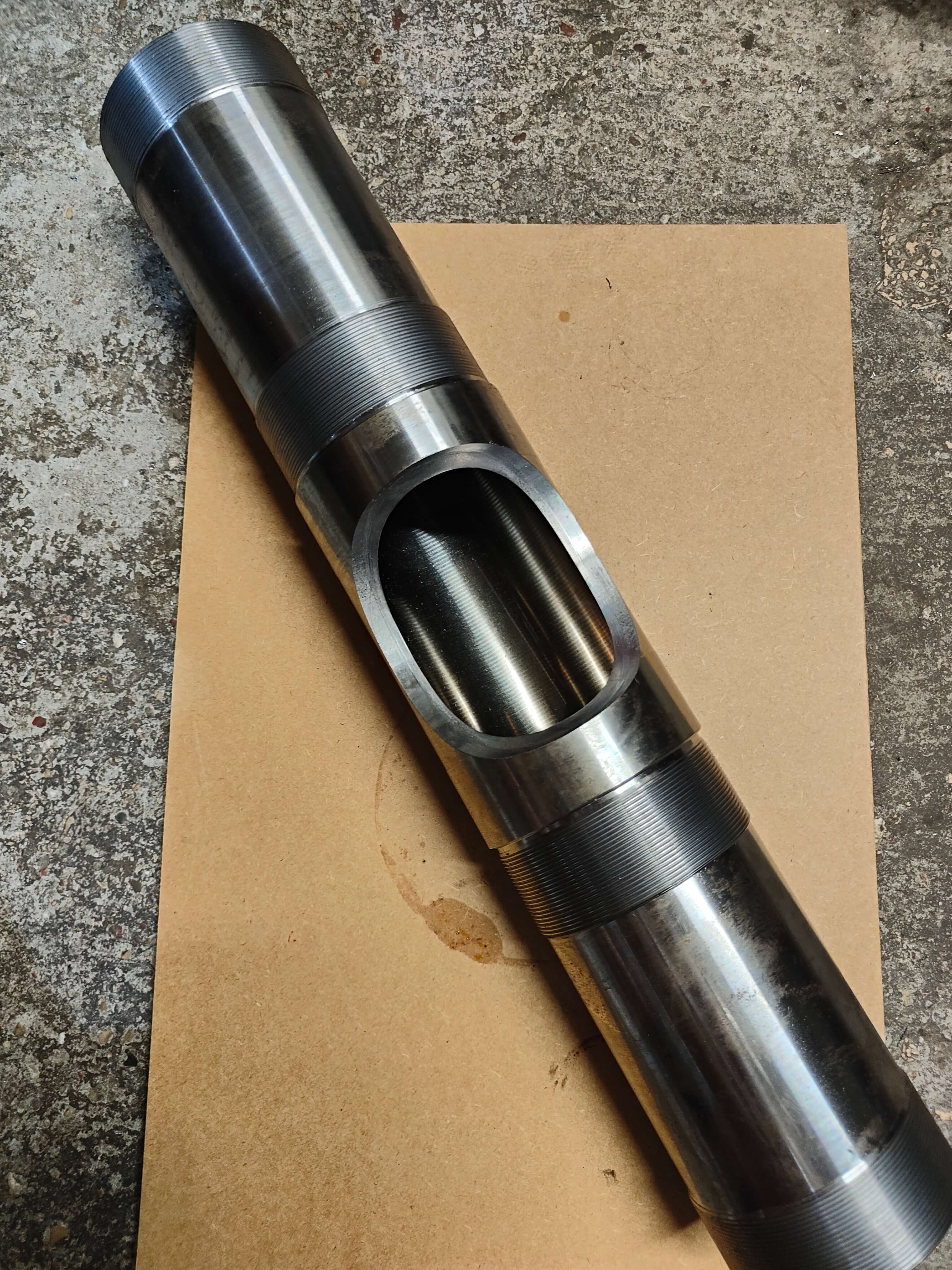 Tuleja cylindra siłownika obrotu